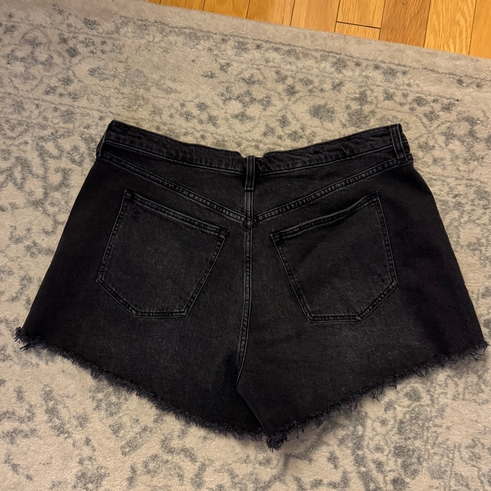NWT Abercrombie Curve Love 90s Relaxed Cut Off Short - Picture 7 of 11